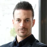 Portraitfoto von Sven Conrad